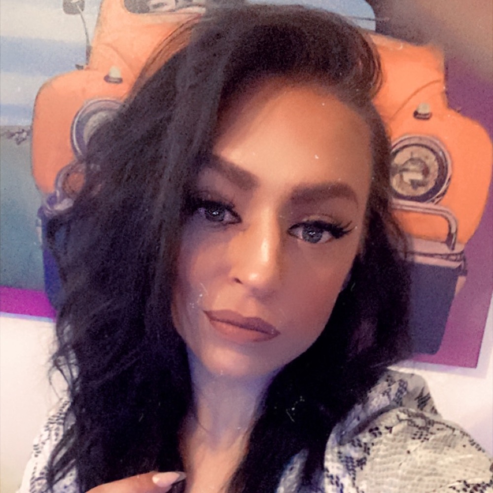 Meet your Posher, Andrea